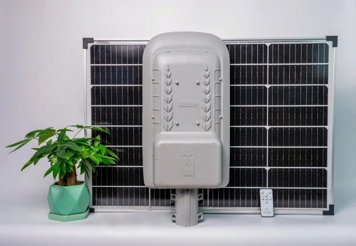 Đèn năng lượng mặt trời Euler 30W – công suất thực chất lượng cao, BH 5 năm