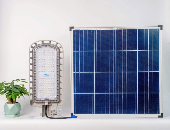 Đèn năng lượng mặt trời Euler 36W – công suất thực chất lượng cao, BH 5 năm